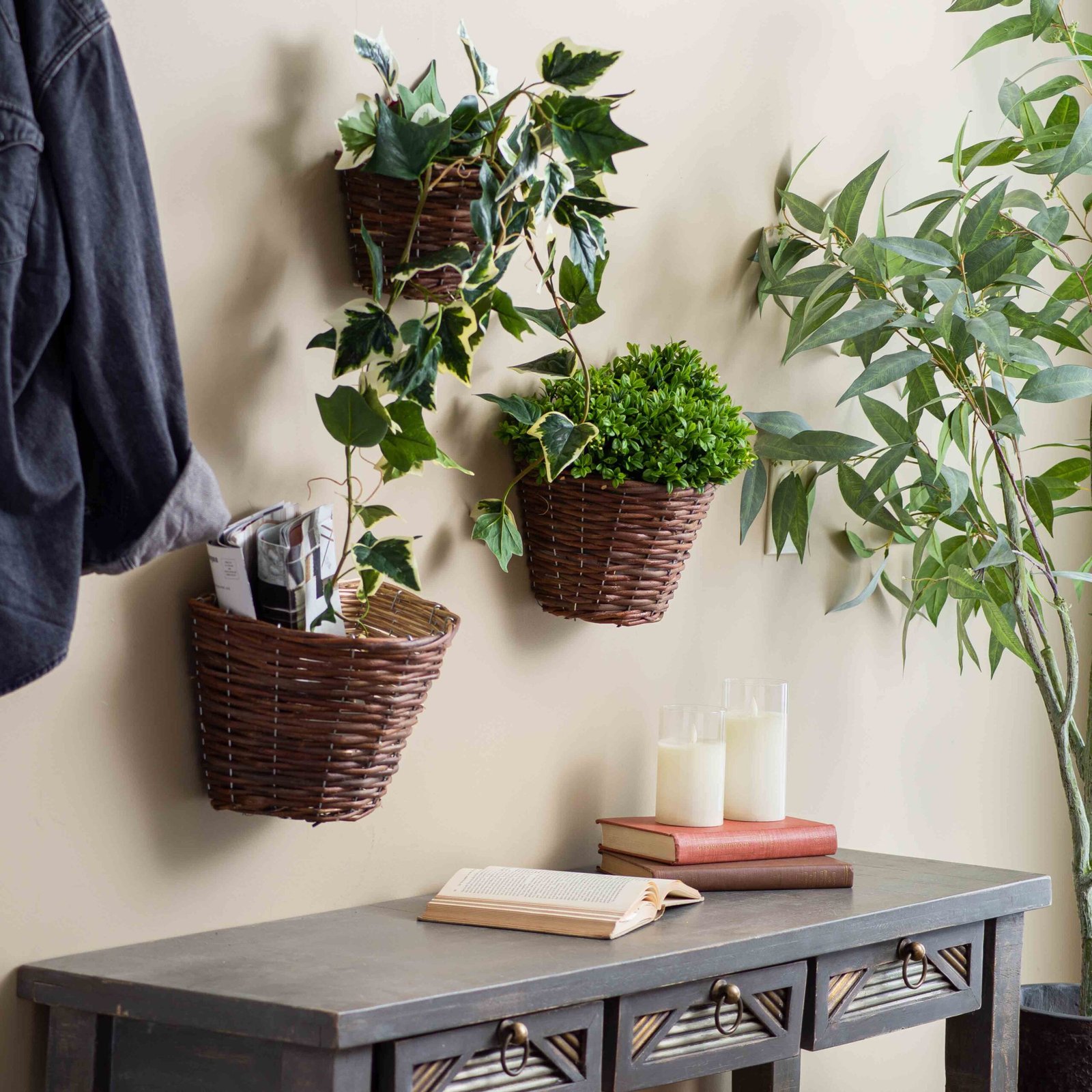HMD1440NaturalWovenWickerHangingWallBasketPlanterSetofThree_2 Natural Woven Wicker Hanging Wall Basket Planter Set of Three - Image 1