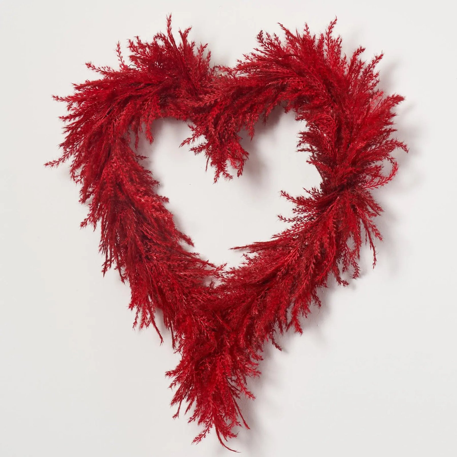 HW1051RedPlumePampasGrassHeartWreathEverydayValentine_sDayDecor_2 Red Plume Pampas Grass Heart Wreath Everyday Valentine's Day Decor - Image 1